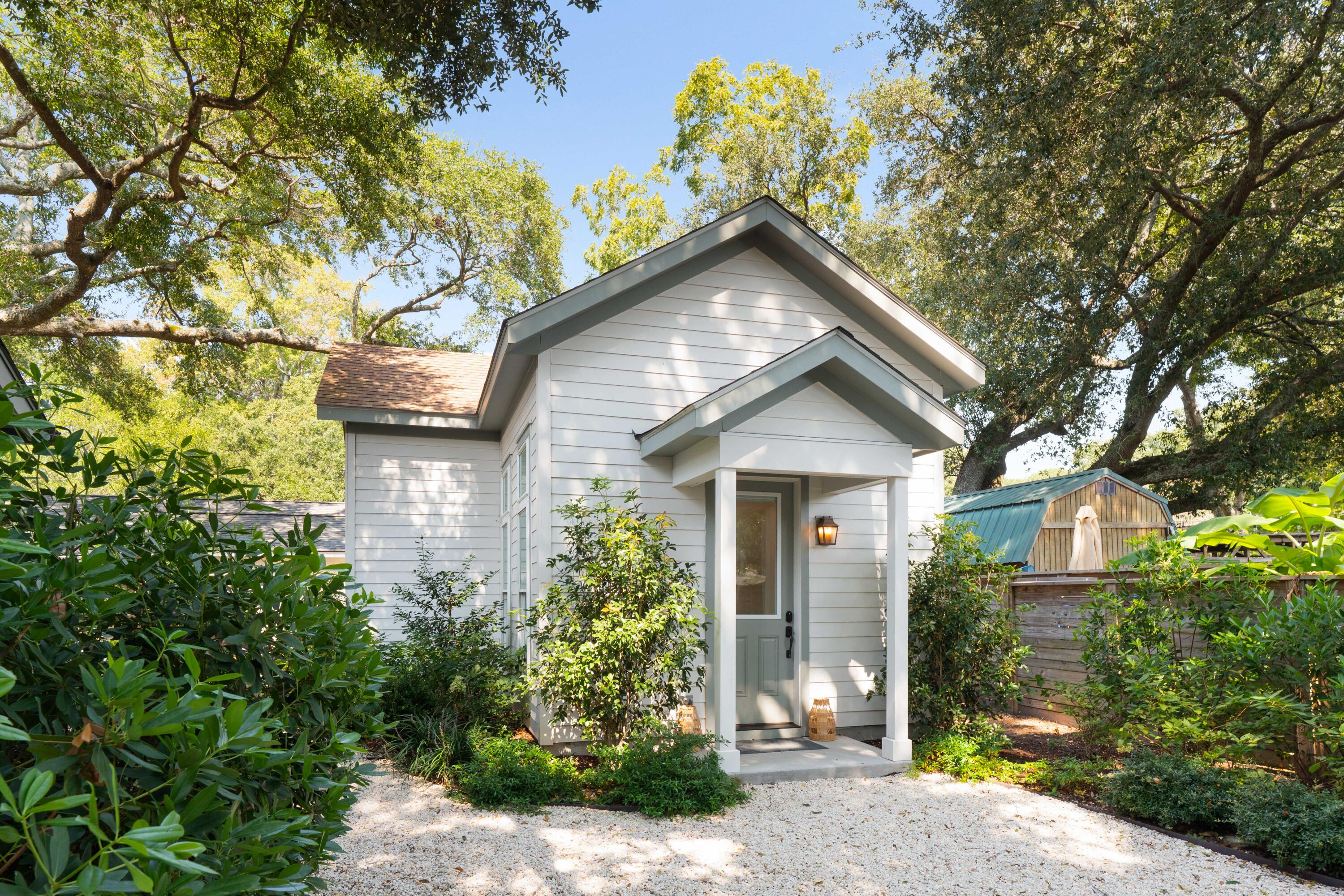 1454 Seminole Street Mount Pleasant, SC 29464 - Photo 49 of 57 64