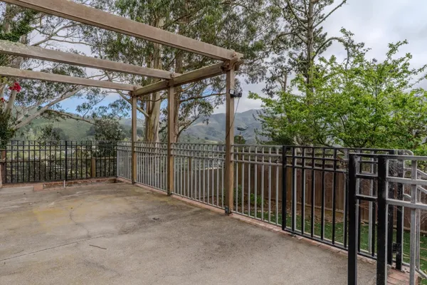 $5,900 | 1172 Park Pacifica Avenue, Pacifica, CA 94044