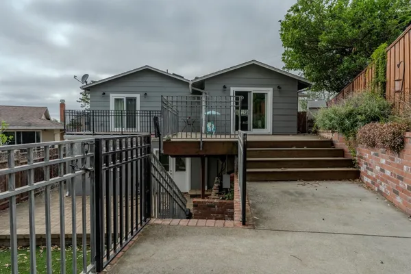 $5,900 | 1172 Park Pacifica Avenue, Pacifica, CA 94044