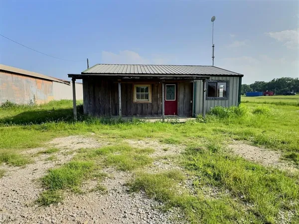 $1,800 | 10669 Mineral Wells Highway, Millsap, TX 76066