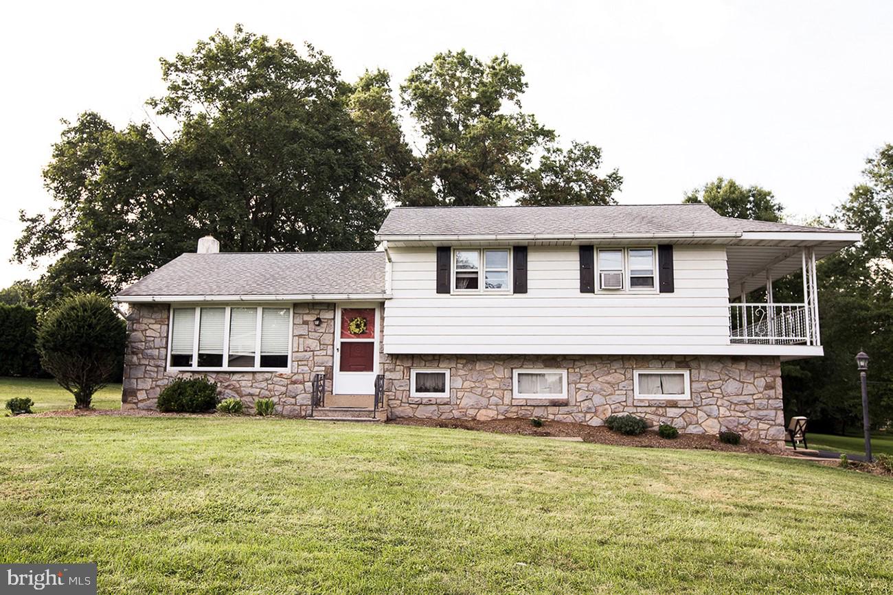1504 View Road Pennsburg, PA 18073 - Photo 1 of 22 Gallery Image 1