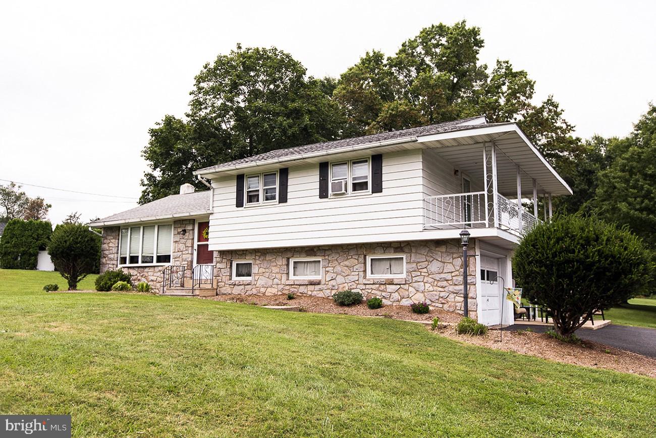 1504 View Road Pennsburg, PA 18073 - Photo 2 of 22 Gallery Image 2