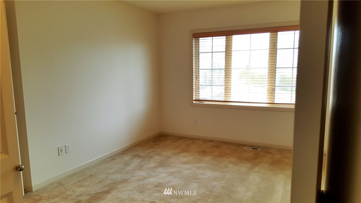 20813 39th Drive Southeast Bothell, WA 98021 - Photo 12 of 14