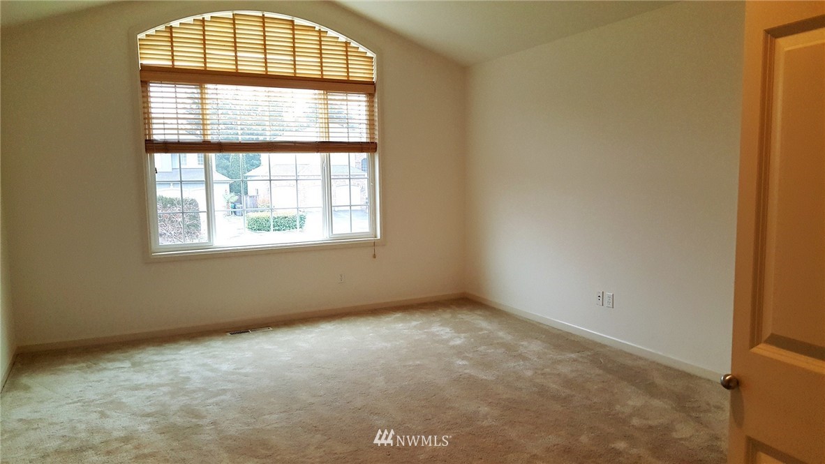 20813 39th Drive Southeast Bothell, WA 98021 - Photo 7 of 14