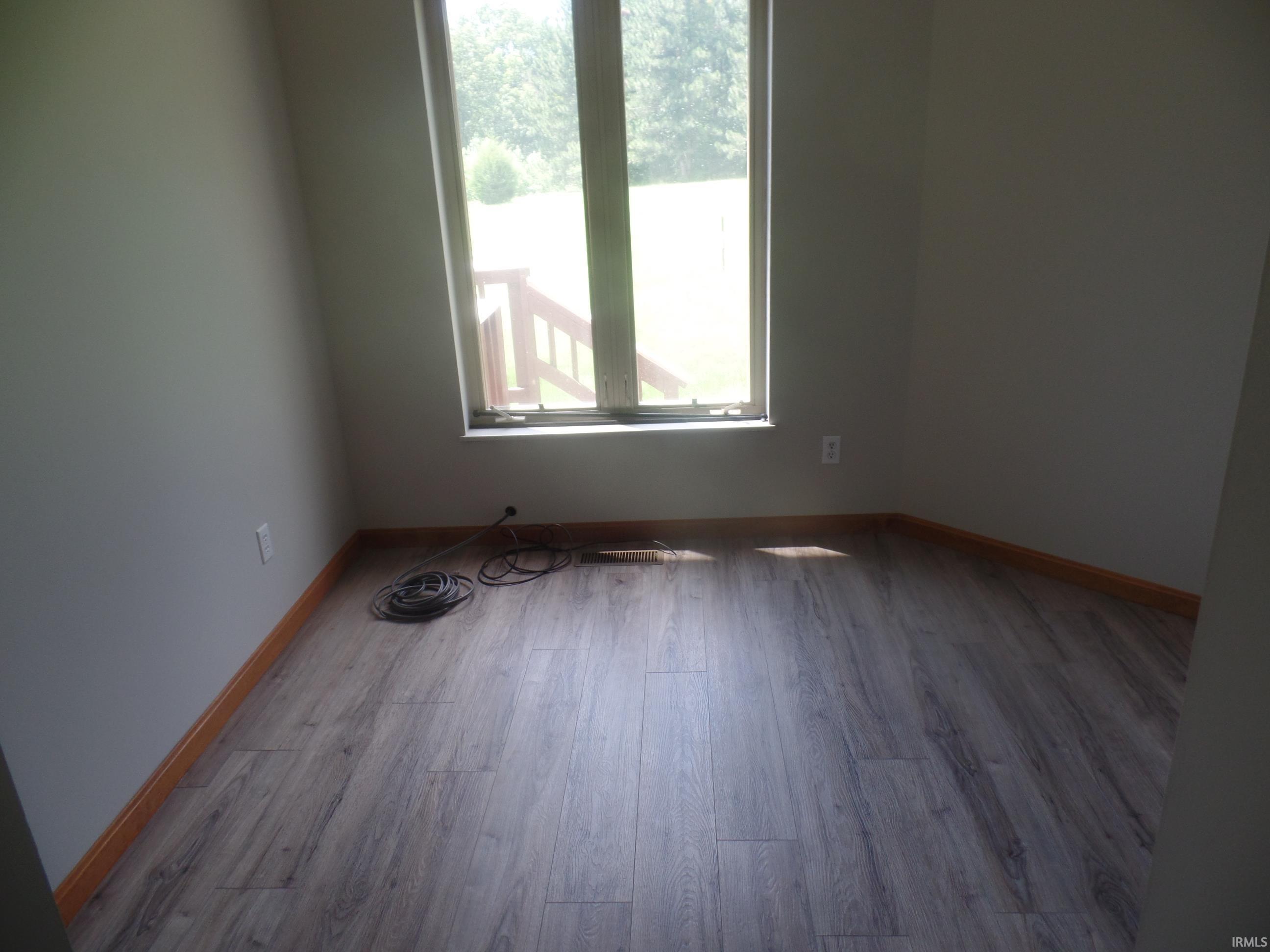 2642 East Macel Road Bloomfield, IN 47424 - Photo 8 of 35