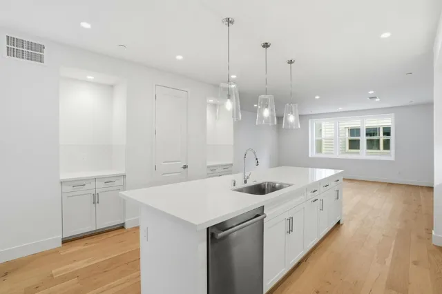 $1,098,000 | 194 Oak Circle, Walnut Creek, CA 94597