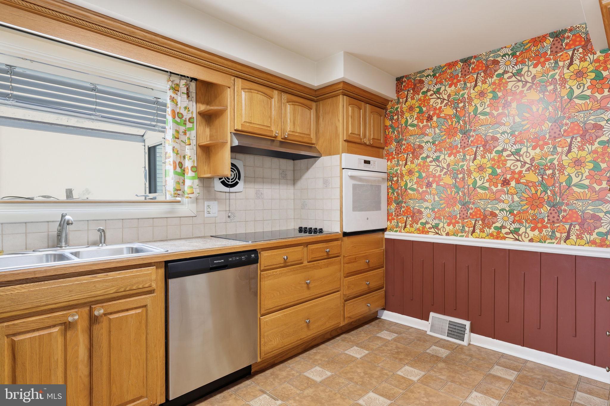 161 Crockett Road Warminster, PA 18974 - Photo 10 of 34