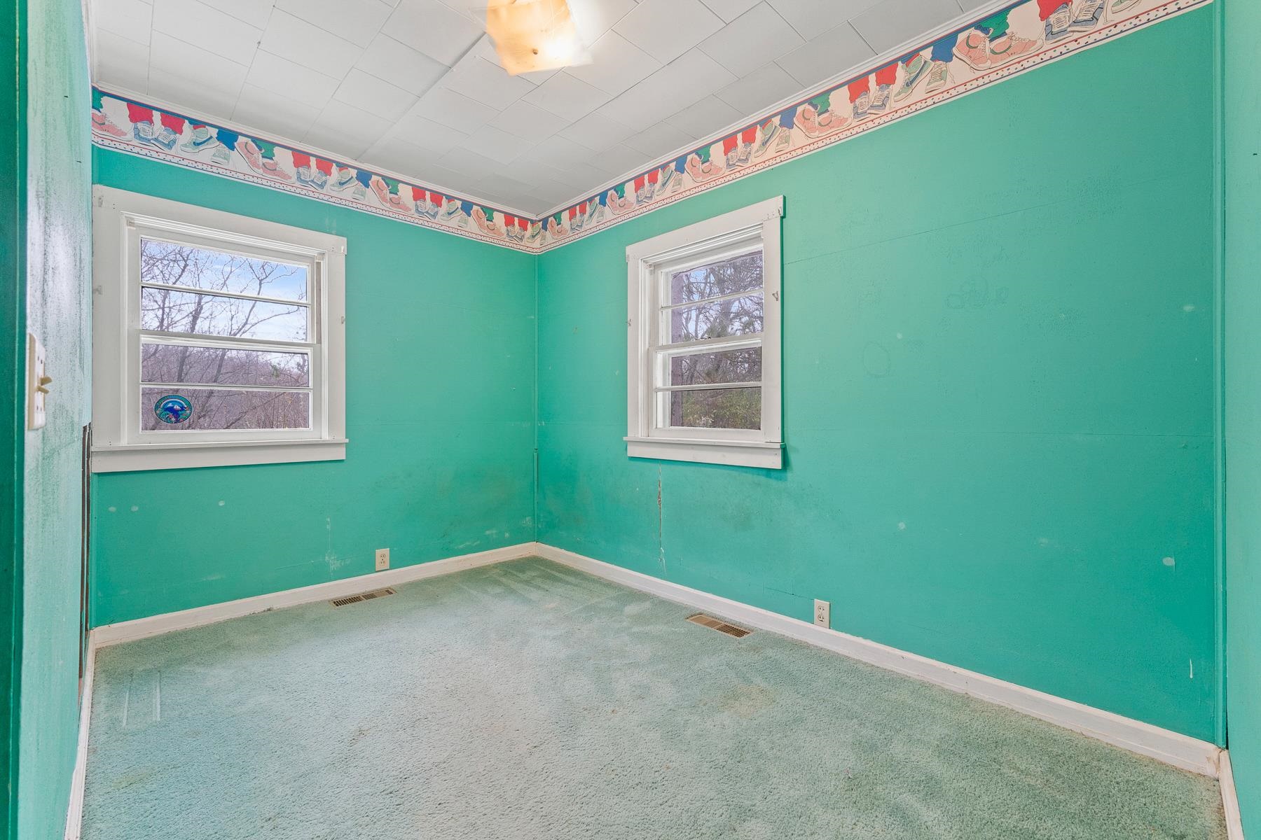 1279 Evergreen Road Huntington, IN 46750 - Photo 11 of 36 Gallery Image 11