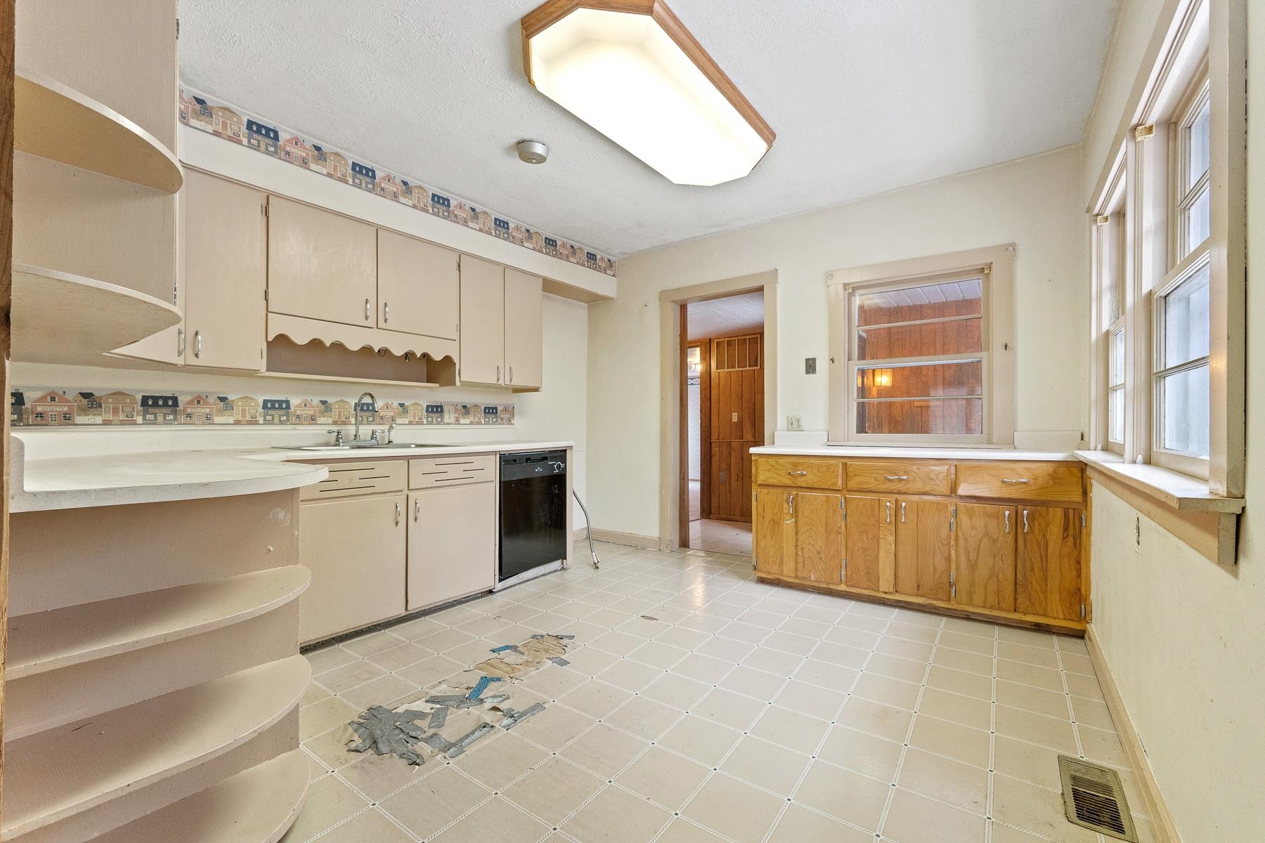 1279 Evergreen Road Huntington, IN 46750 - Photo 17 of 36 Gallery Image 17