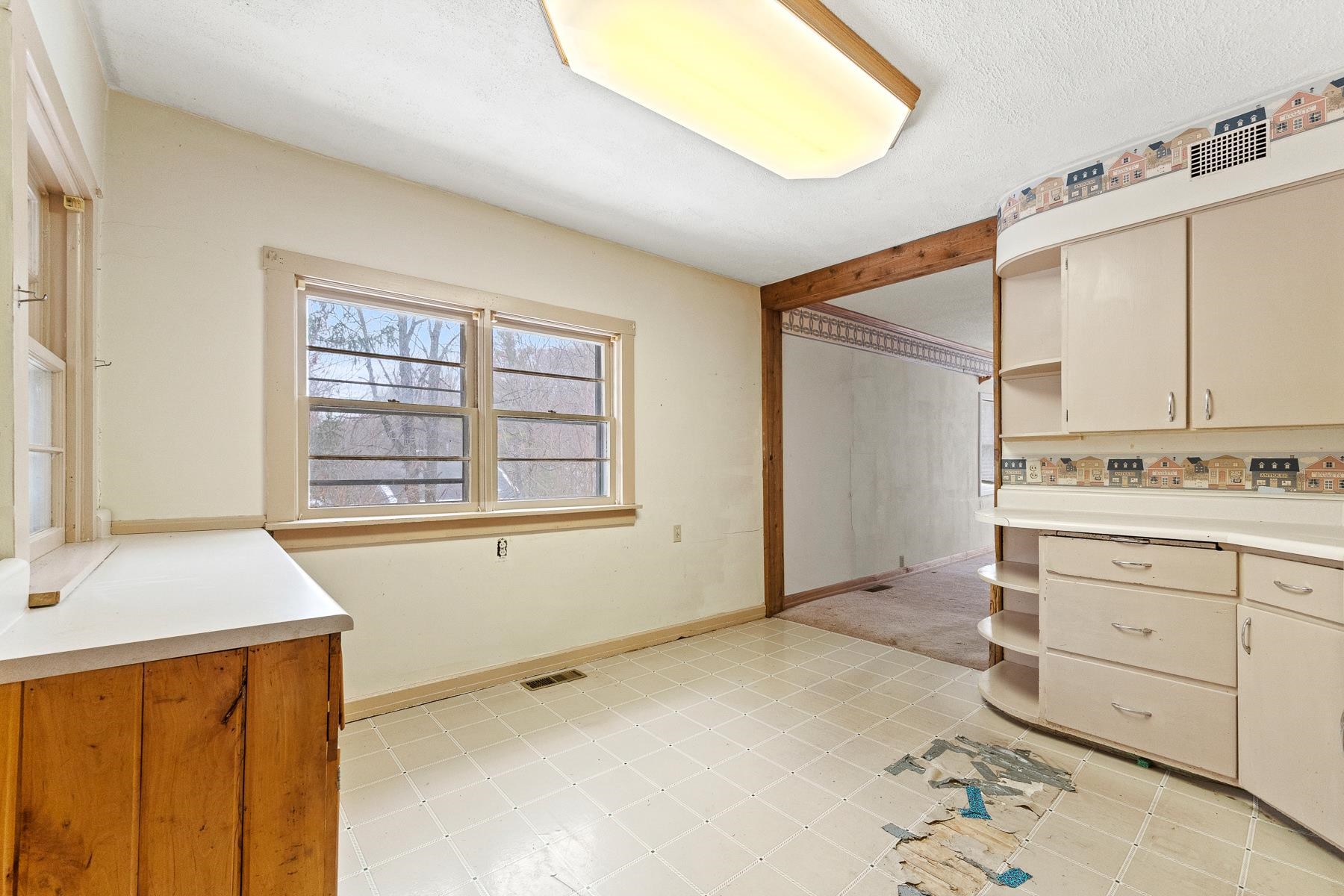 1279 Evergreen Road Huntington, IN 46750 - Photo 20 of 36 Gallery Image 20