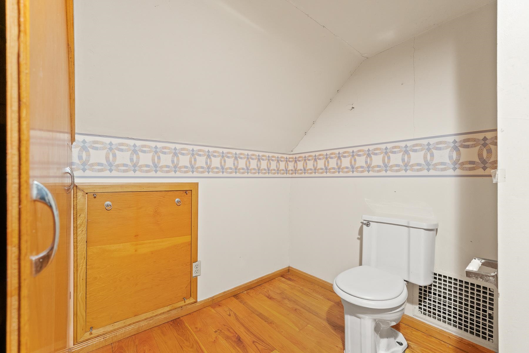 1279 Evergreen Road Huntington, IN 46750 - Photo 8 of 36 Gallery Image 8