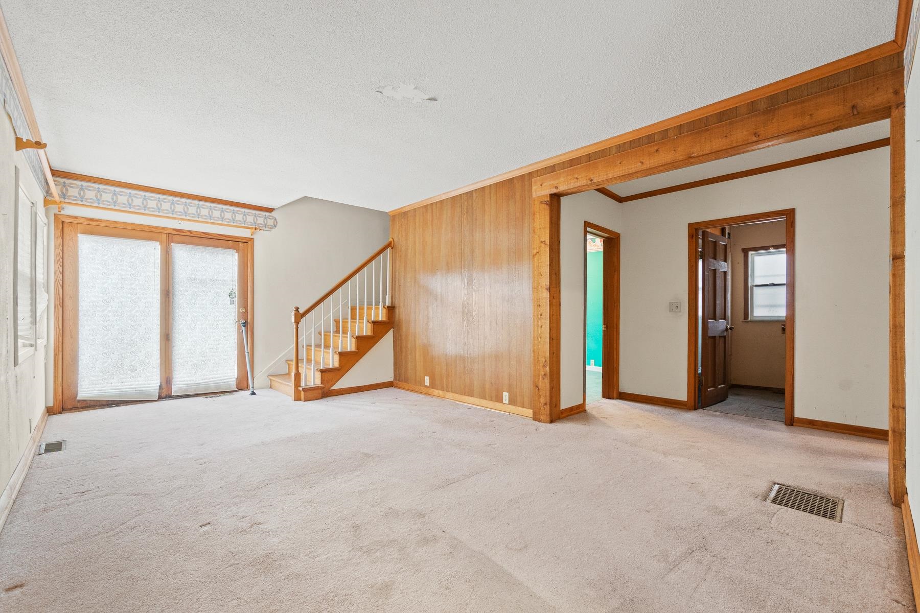 1279 Evergreen Road Huntington, IN 46750 - Photo 10 of 36 Gallery Image 10
