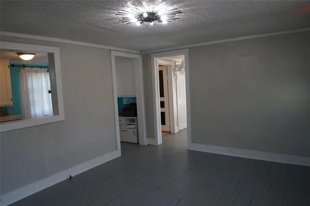 $250,000 | 402 East College Street, Canton, TX 75103