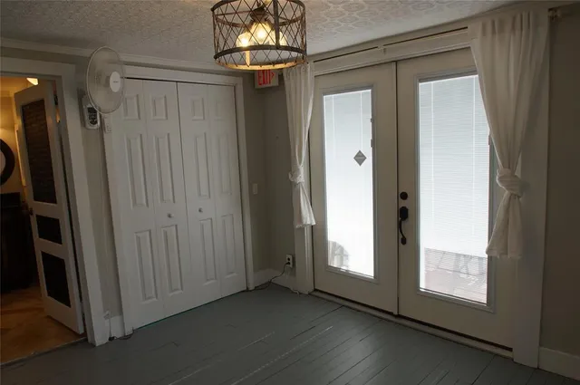 $250,000 | 402 East College Street, Canton, TX 75103