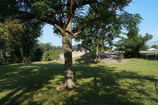 $250,000 | 402 East College Street, Canton, TX 75103