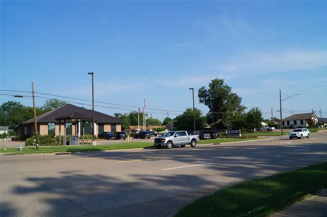 $250,000 | 402 East College Street, Canton, TX 75103