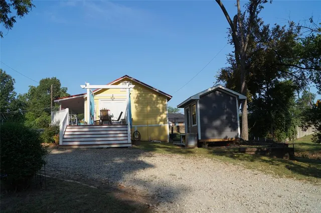 $250,000 | 402 East College Street, Canton, TX 75103