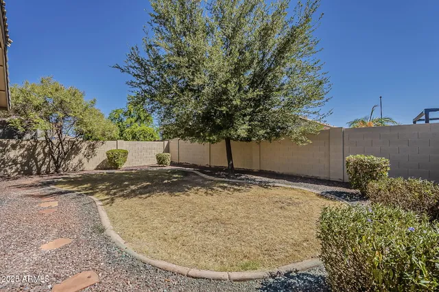 $2,495 | 3877 South Coach House Drive, Gilbert, AZ 85297
