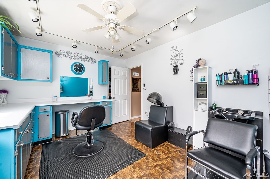 4202 Gladewater Road Henrico, VA 23294 - Photo 33 of 49 a living room with furniture and a mirror