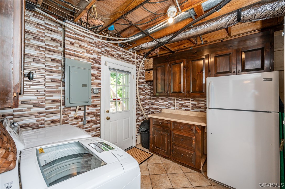 4202 Gladewater Road Henrico, VA 23294 - Photo 34 of 49 a kitchen with a stove and a refrigerator