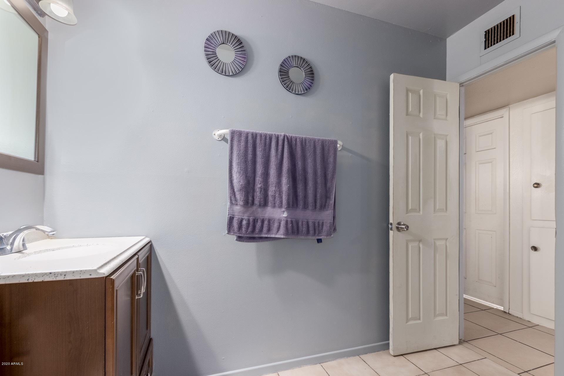 7019 West Camelback Road Phoenix, AZ 85033 - Photo 14 of 25 a utility room with dryer and washer