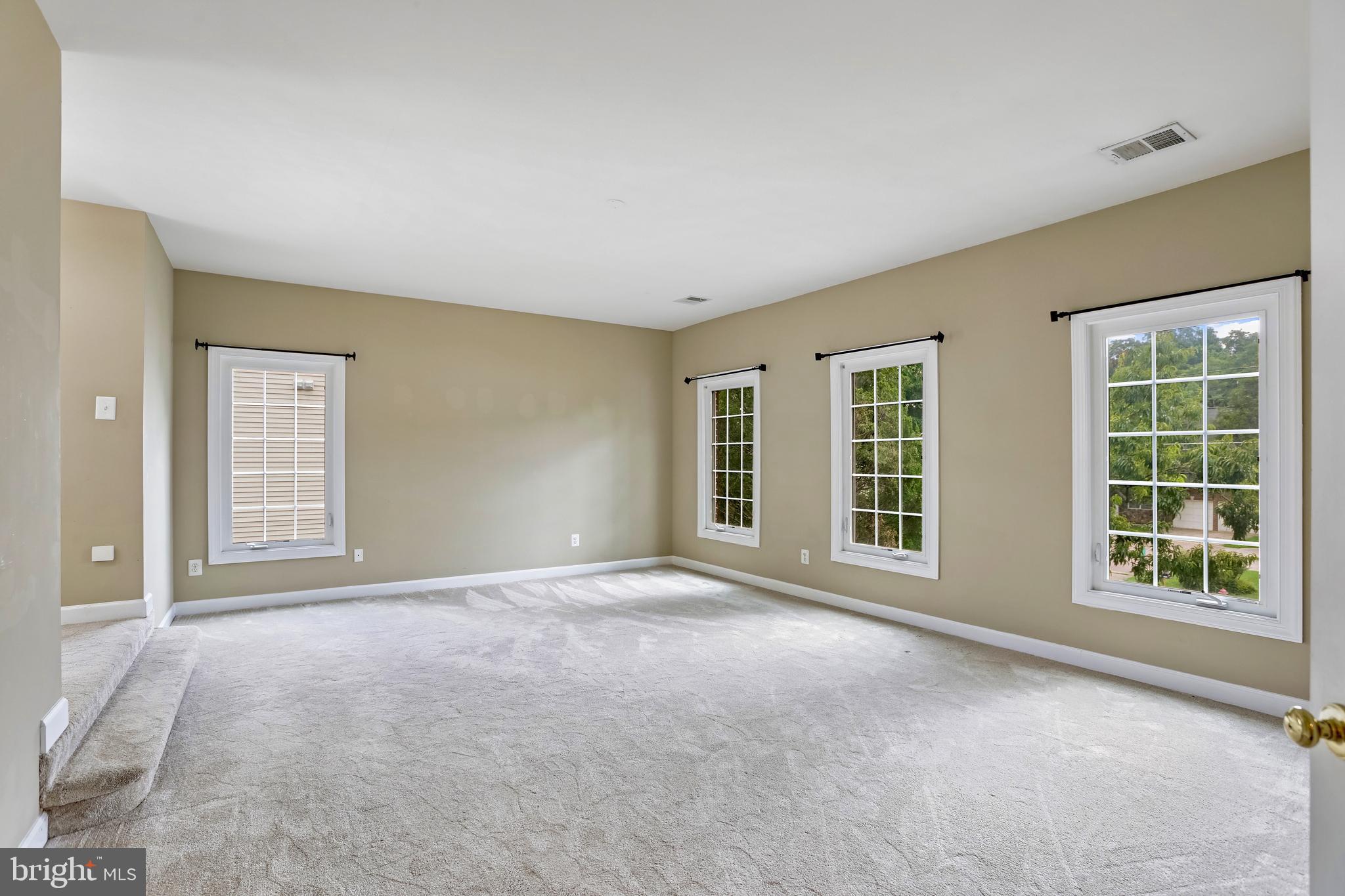 2054 Madrillon Road Vienna, VA 22182 - Photo 22 of 48