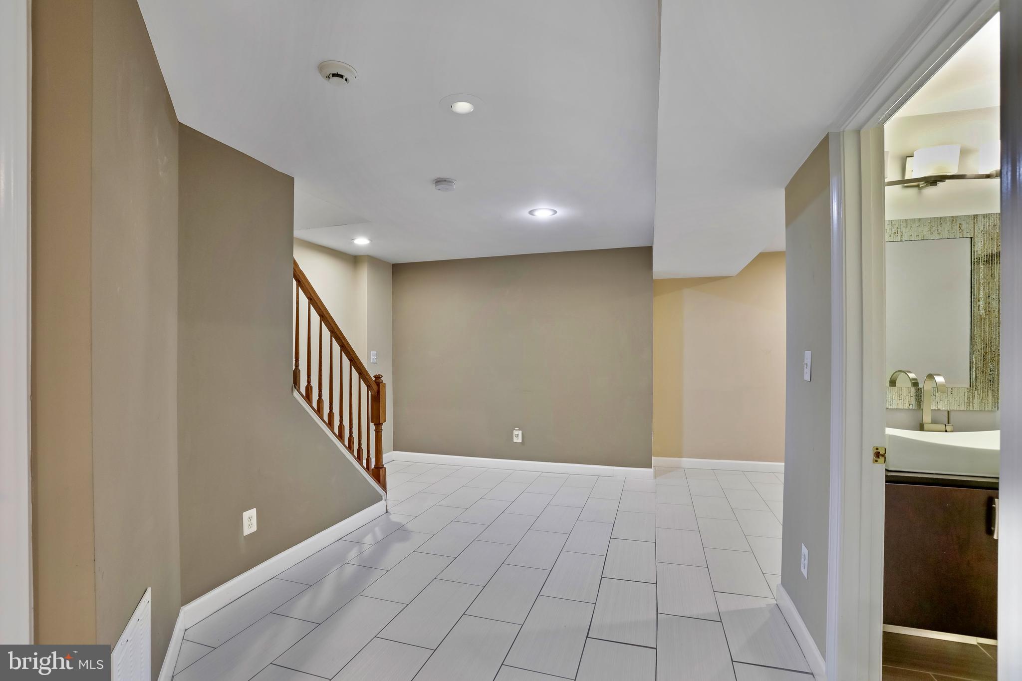 2054 Madrillon Road Vienna, VA 22182 - Photo 38 of 48