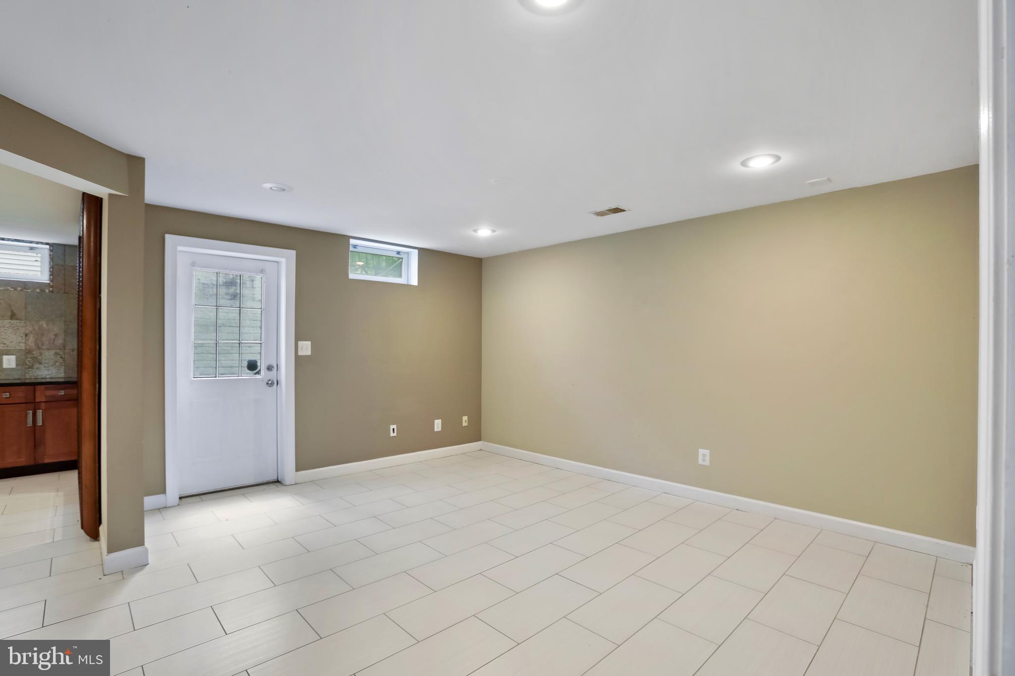 2054 Madrillon Road Vienna, VA 22182 - Photo 39 of 48