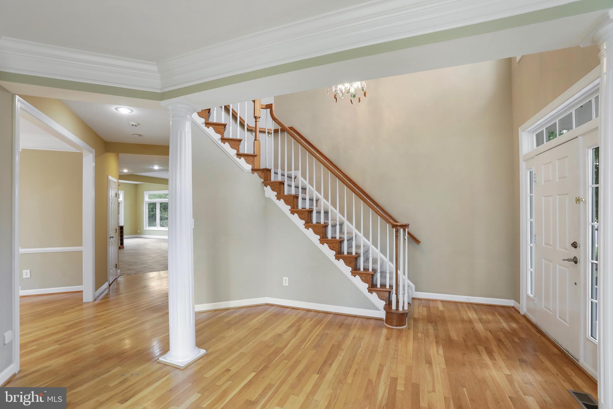 2054 Madrillon Road Vienna, VA 22182 - Photo 4 of 48