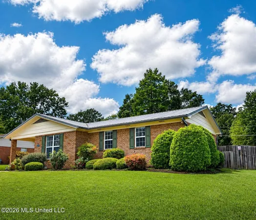 $225,000 | 2049 Oakhurst Drive, Grenada, MS 38901