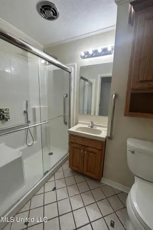 $225,000 | 2049 Oakhurst Drive, Grenada, MS 38901