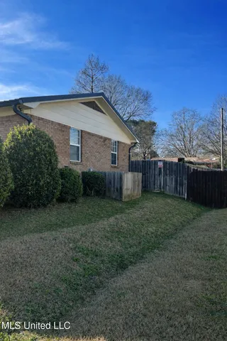 $225,000 | 2049 Oakhurst Drive, Grenada, MS 38901