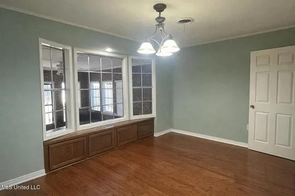 $225,000 | 2049 Oakhurst Drive, Grenada, MS 38901