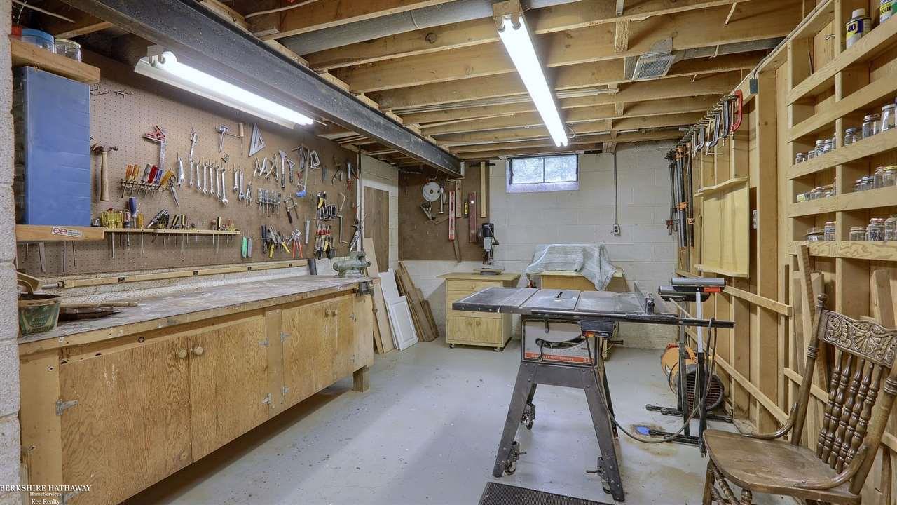 6010 Deguise Court Rochester Hills, MI 48306 - Photo 24 of 31