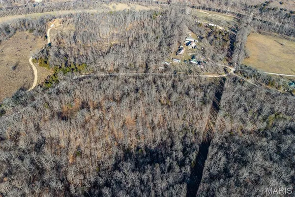 $325,000 | 30635 Marigold Drive, Lebanon, MO 65536