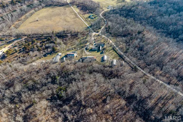 $325,000 | 30635 Marigold Drive, Lebanon, MO 65536