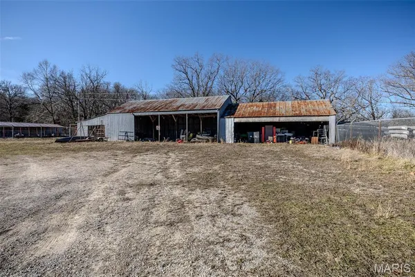 $325,000 | 30635 Marigold Drive, Lebanon, MO 65536