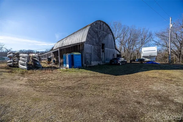 $325,000 | 30635 Marigold Drive, Lebanon, MO 65536