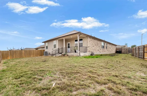 $2,400 | 105 Escala Way, San Marcos, TX 78666