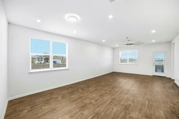 $2,400 | 105 Escala Way, San Marcos, TX 78666