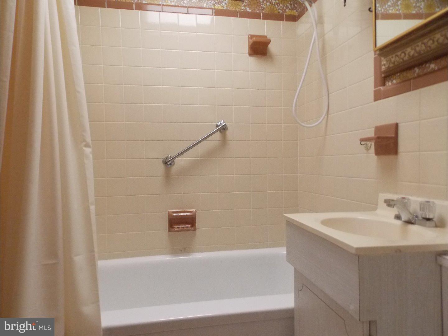 108 Rhodes Avenue Collingdale, PA 19023 - Photo 13 of 21 Gallery Image 13