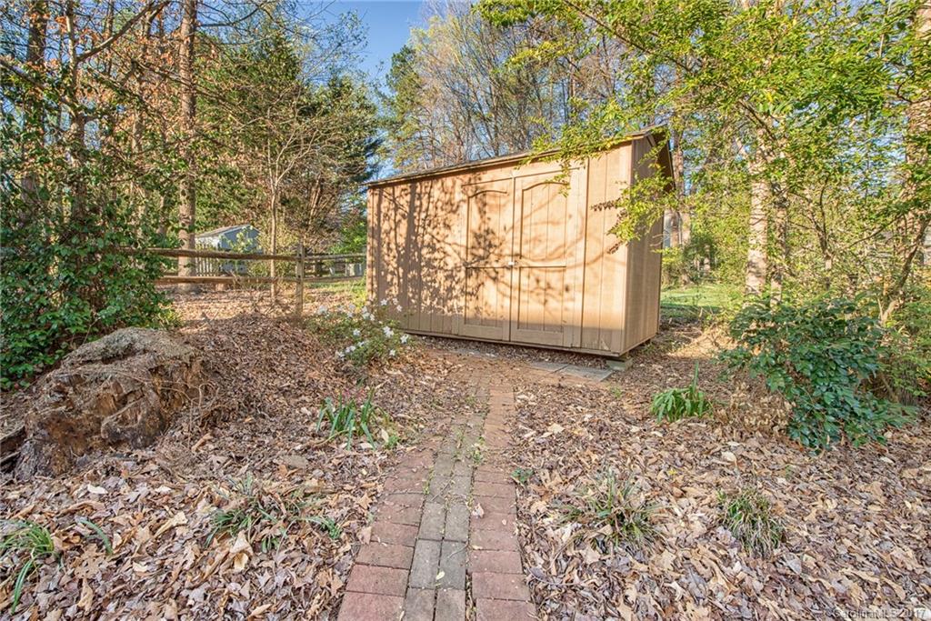2815 Williams Station Road Matthews, NC 28105 - Photo 20 of 22 Gallery Image 20
