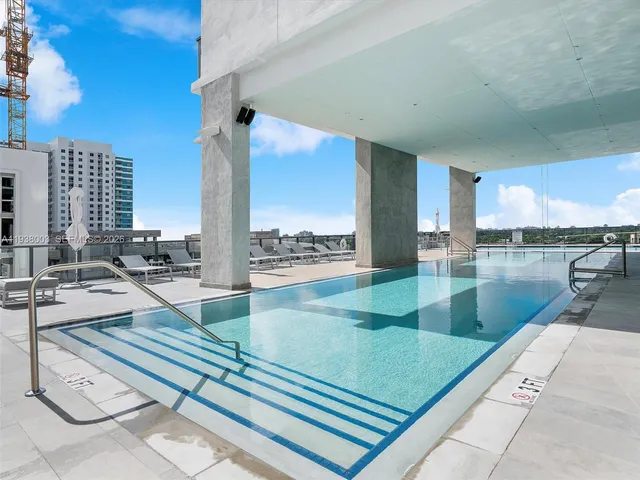$774,000 | 239 Southwest 9th Street, Unit 2003, Miami, FL 33130