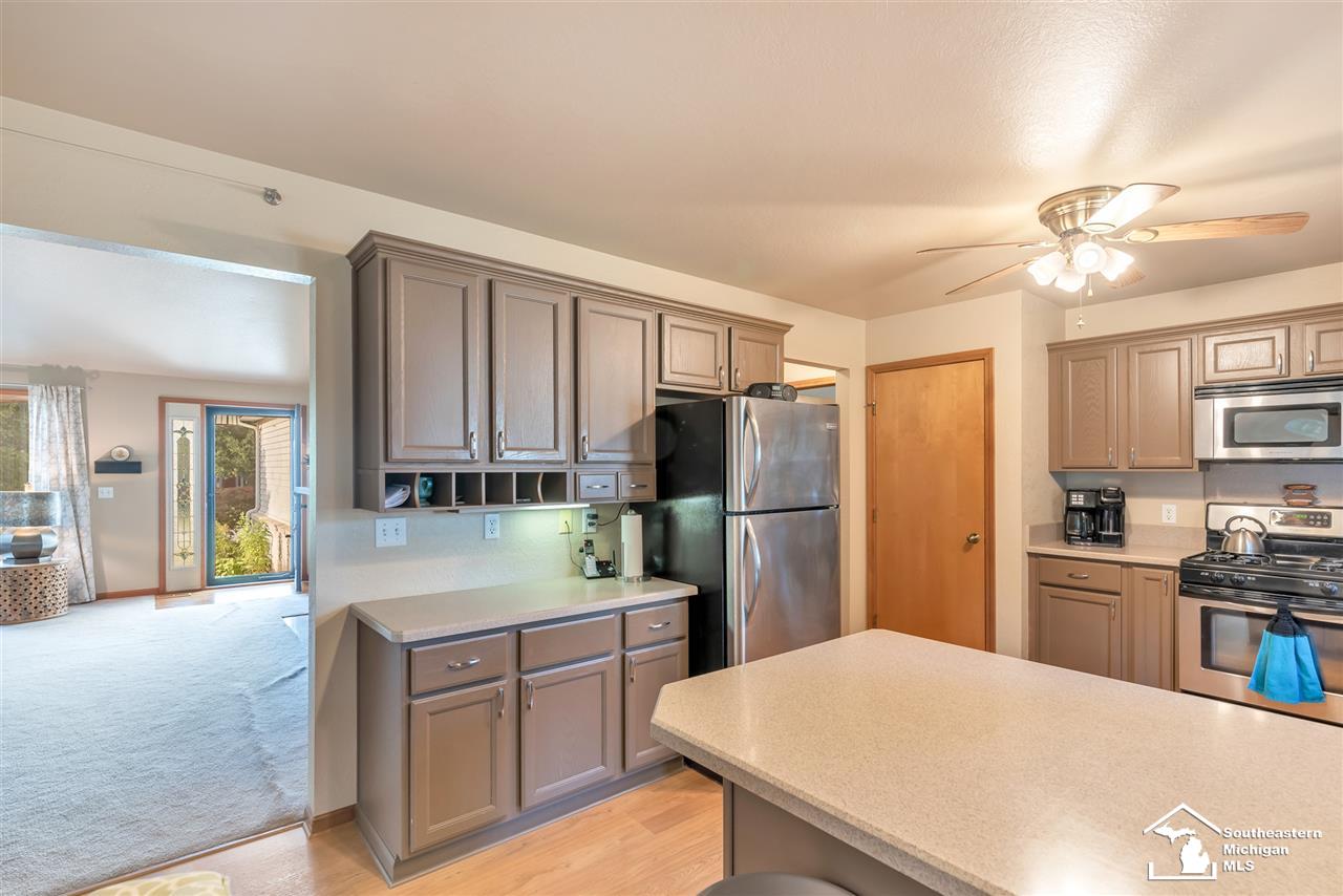 2418 Sandpiper Road Lambertville, MI 48144 - Photo 13 of 41 50021715-12.JPG