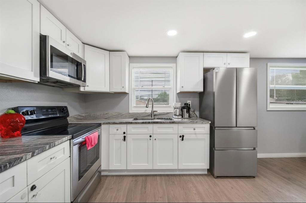 311 Southwest 3rd Avenue Mulberry, FL 33860 - Photo 6 of 34