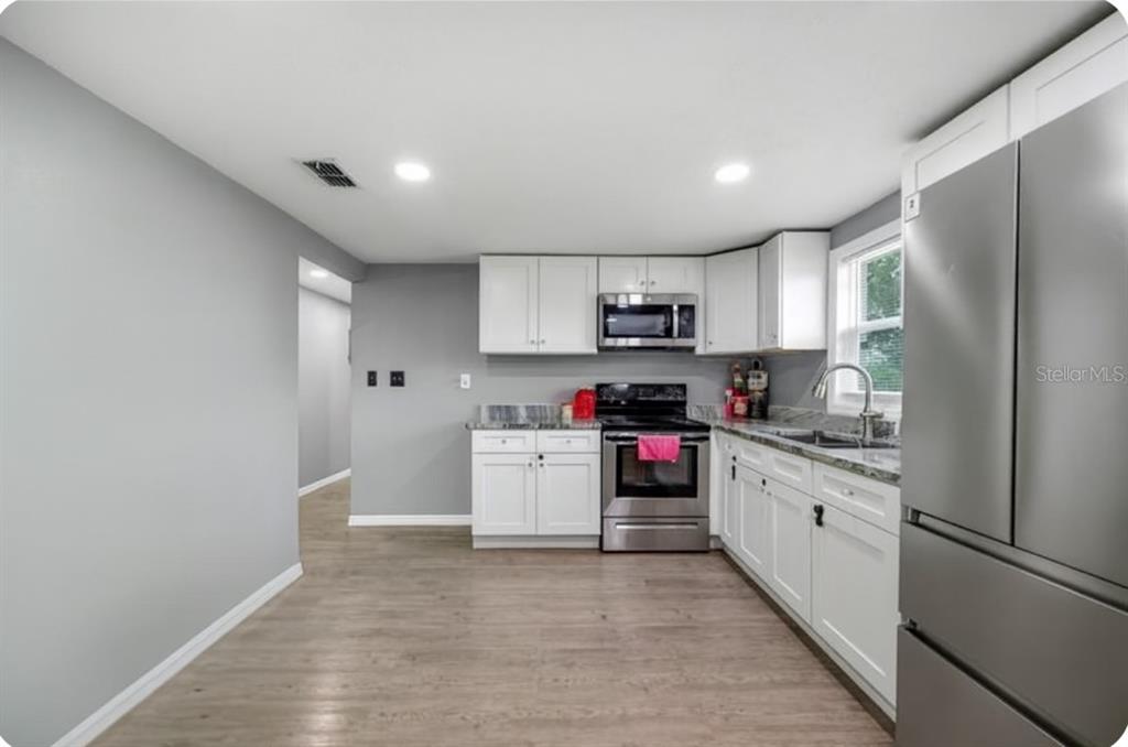 311 Southwest 3rd Avenue Mulberry, FL 33860 - Photo 7 of 34