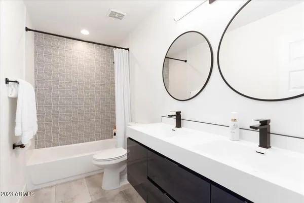 $8,000 | 11601 North 50th Place, Scottsdale, AZ 85254