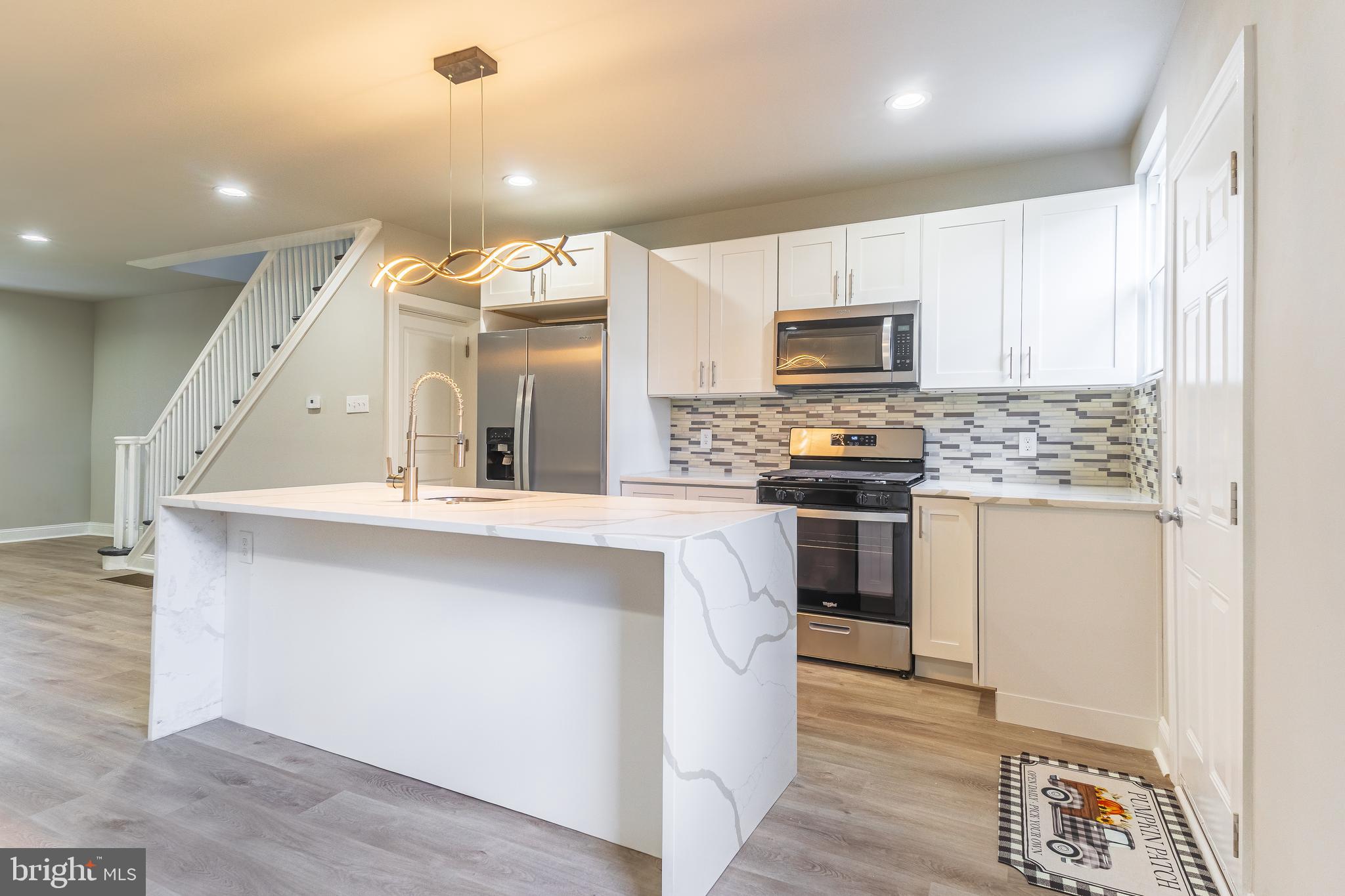 123 Oakley Road Upper Darby, PA 19082 - Photo 2 of 37