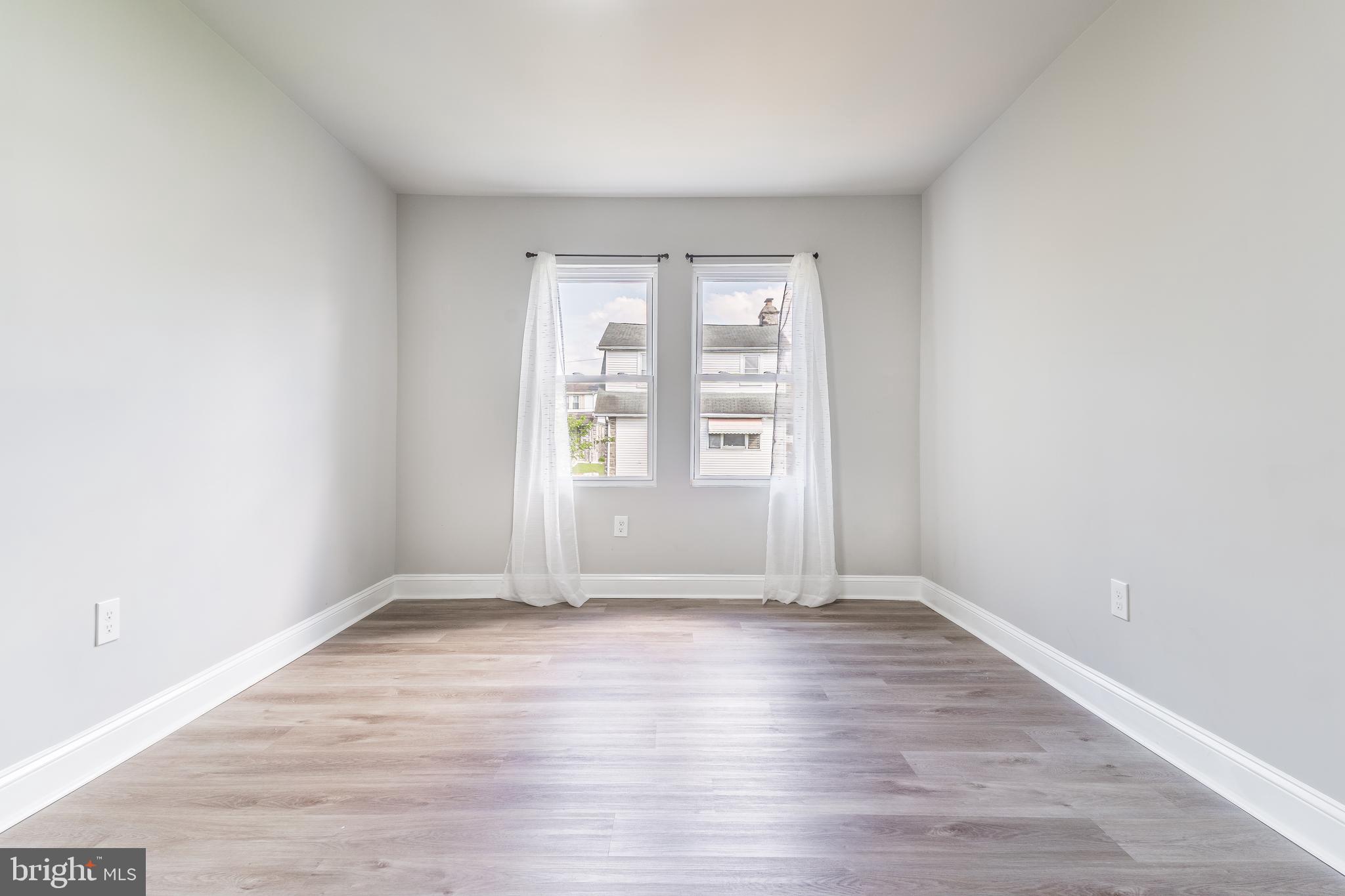 123 Oakley Road Upper Darby, PA 19082 - Photo 21 of 37