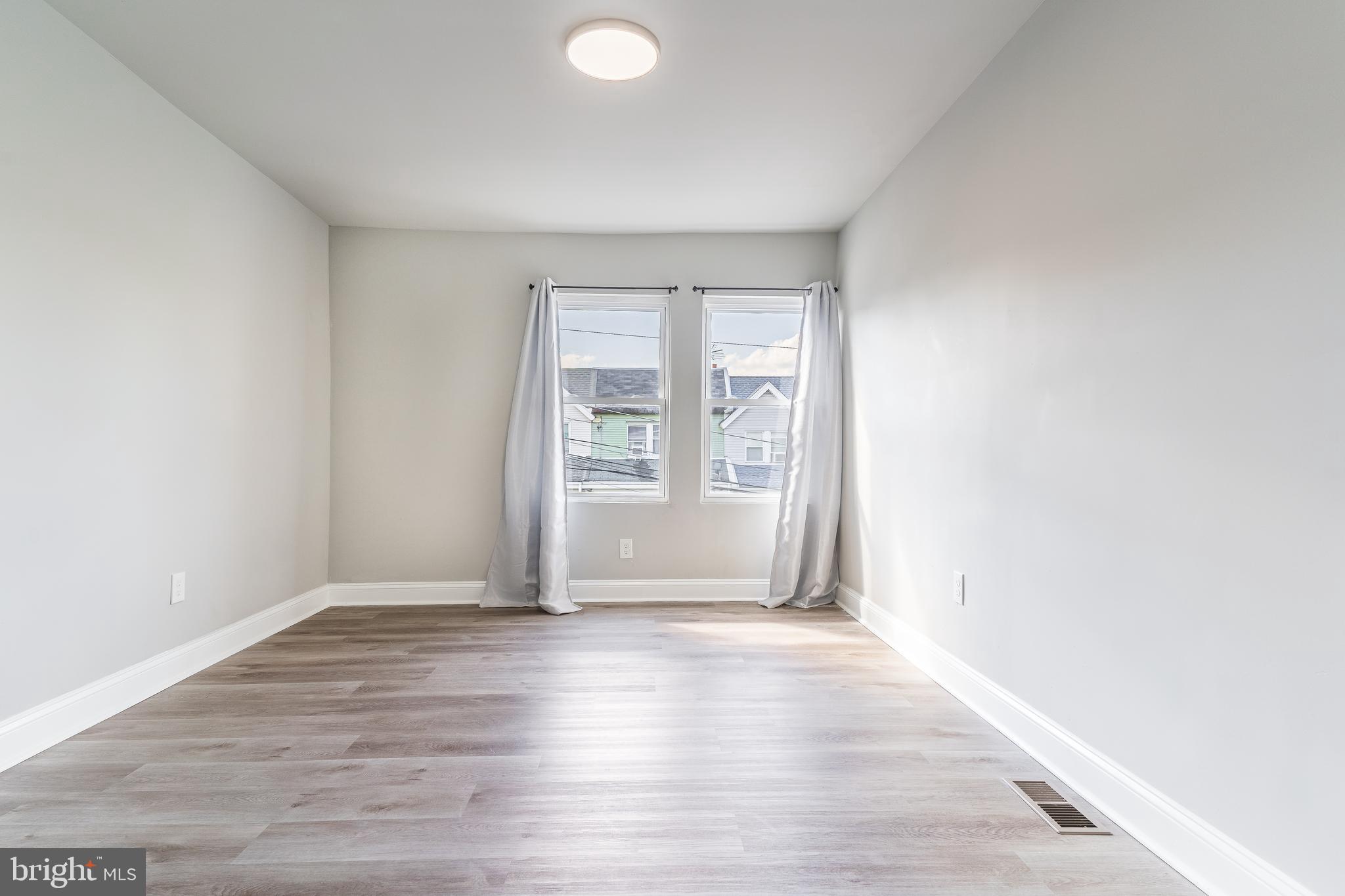 123 Oakley Road Upper Darby, PA 19082 - Photo 24 of 37